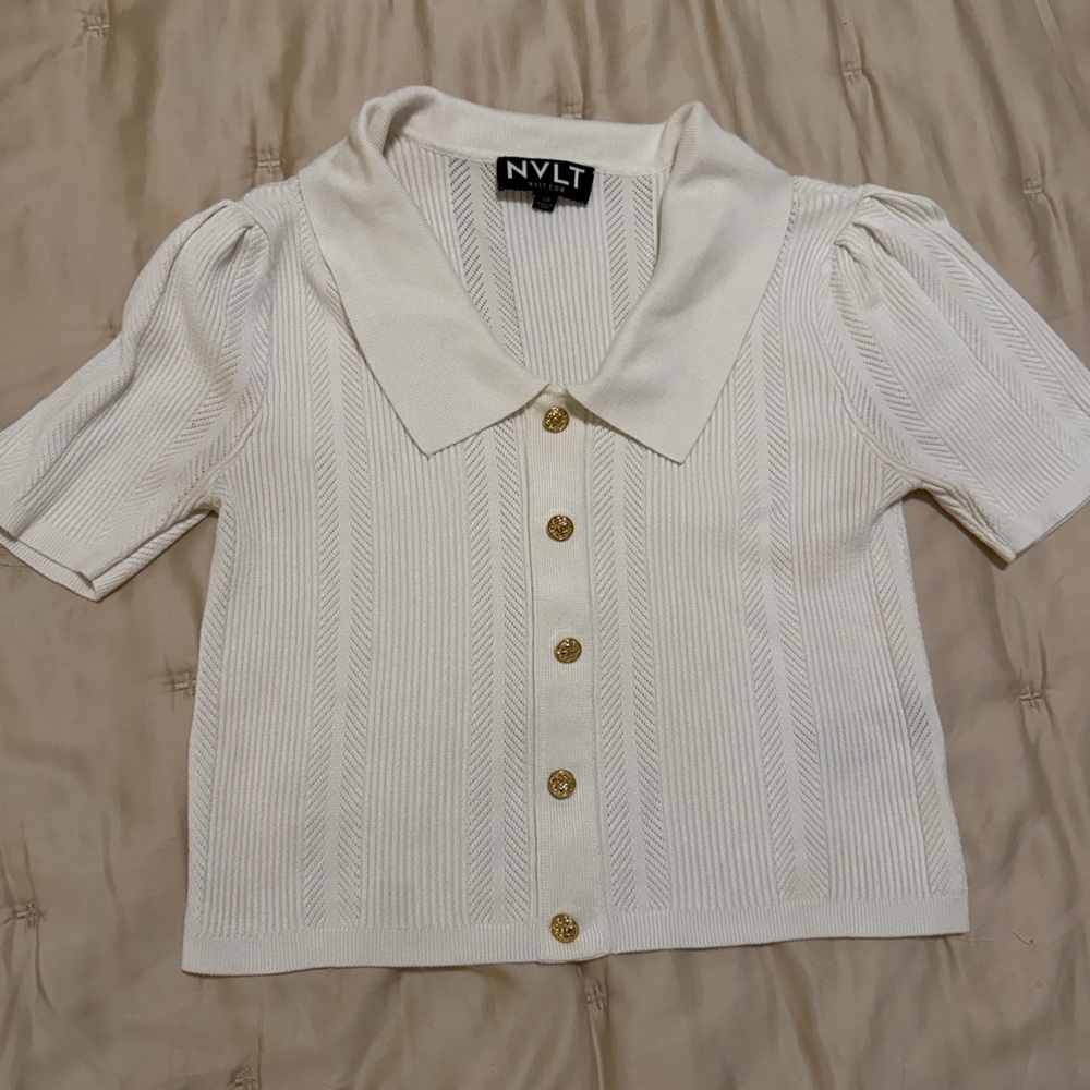 NVLT White Short-Sleeve Button-Front Knit Top with Gold Buttons